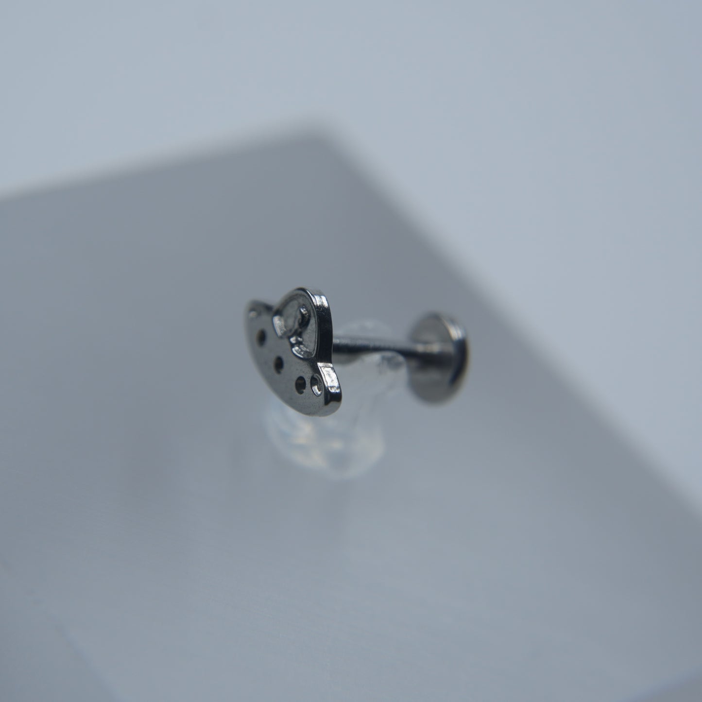 Labret Ovni