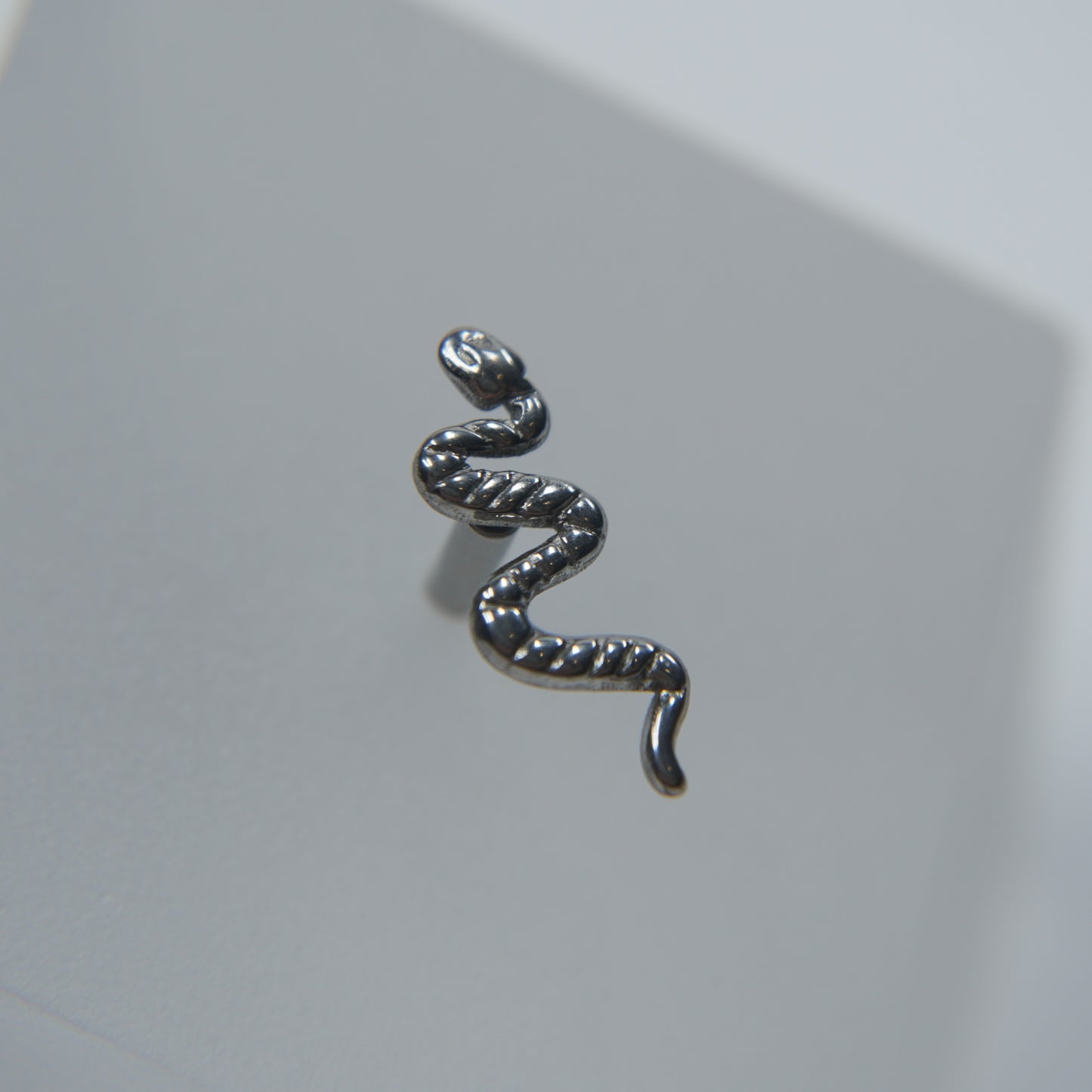 Labret Serpente