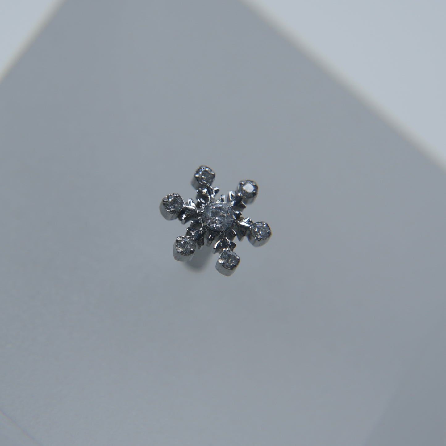 Glacial Flake Labret