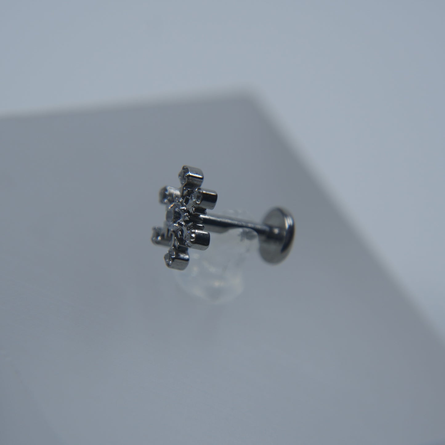 Glacial Flake Labret